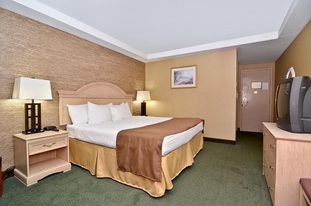 峰会贝斯特韦斯特酒店 尼亚加拉瀑布 客房 照片